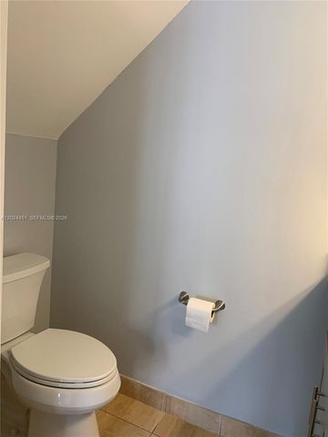 143 Riviera Cir 143, Weston, FL 33326