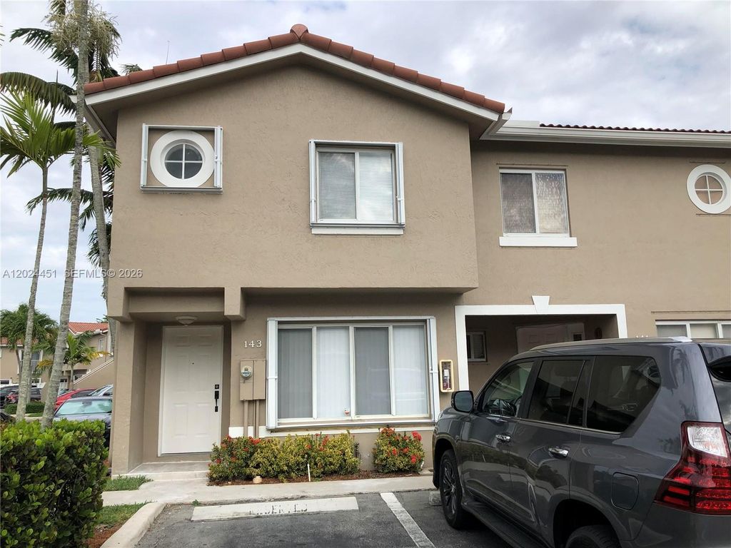 143 Riviera Cir 143, Weston, FL 33326