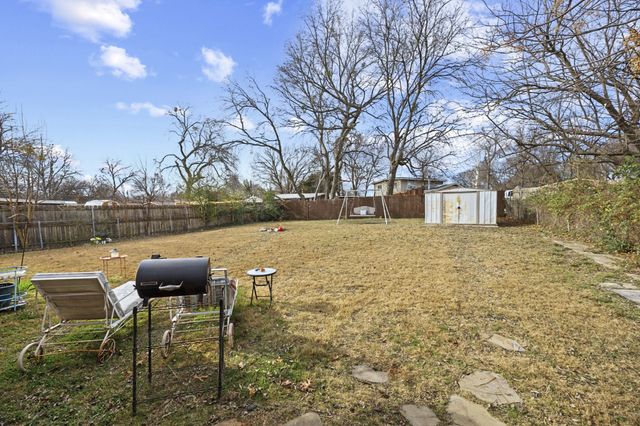 520 Hillside Drive, Sherman, TX 75090