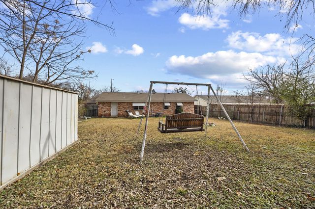 520 Hillside Drive, Sherman, TX 75090