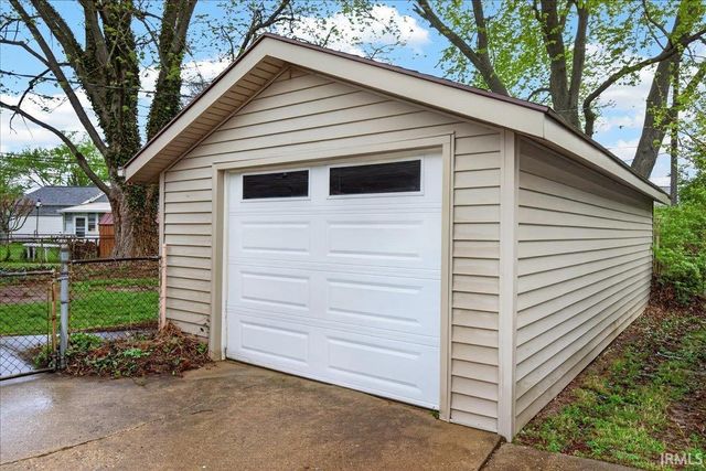 2413 Crestview Court, Lafayette, IN 47909