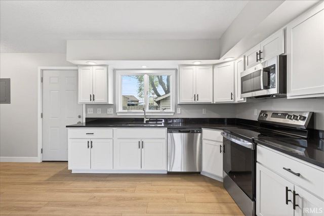 2413 Crestview Court, Lafayette, IN 47909