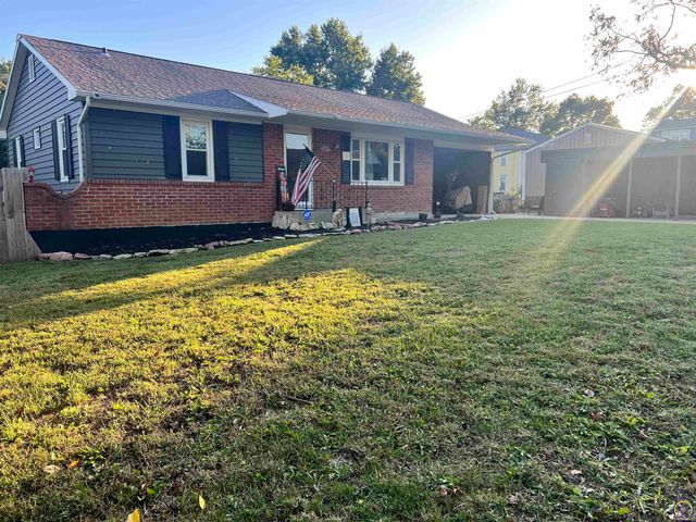 115 E Third St, Holton, KS 66436