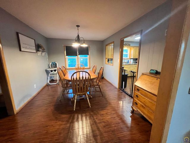 115 E Third St, Holton, KS 66436