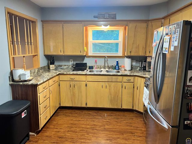 115 E Third St, Holton, KS 66436