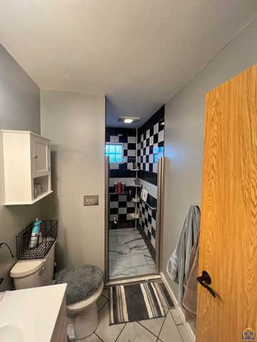 115 E Third St, Holton, KS 66436