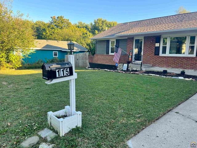 115 E Third St, Holton, KS 66436