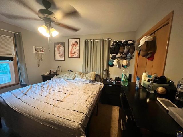 115 E Third St, Holton, KS 66436