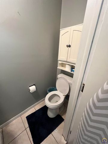 115 E Third St, Holton, KS 66436