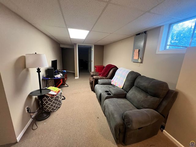 115 E Third St, Holton, KS 66436