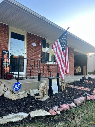 115 E Third St, Holton, KS 66436