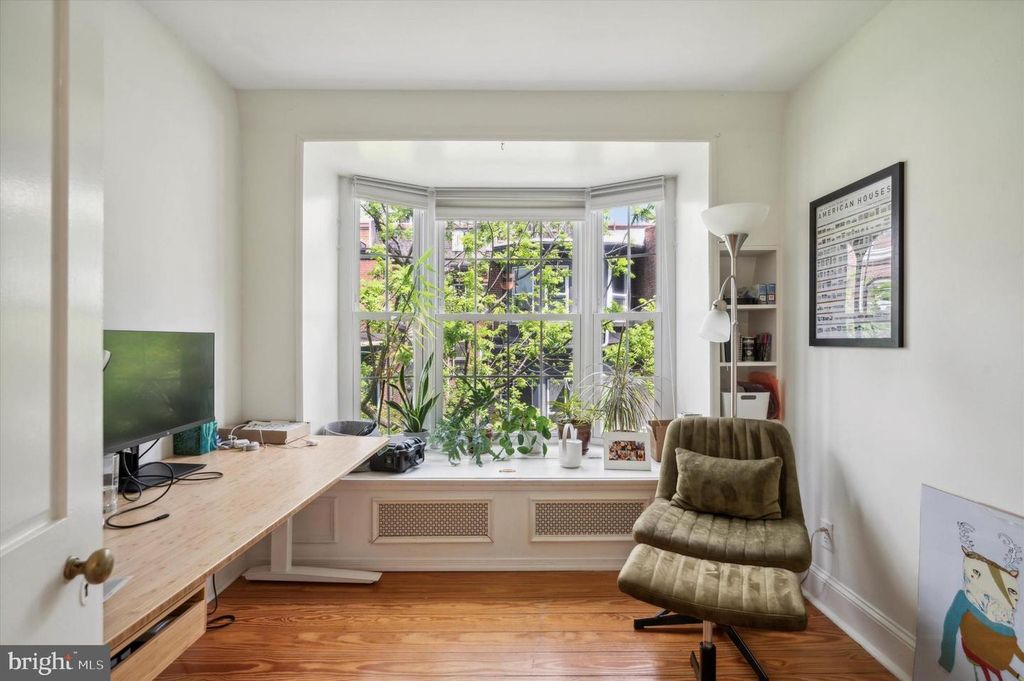 2123 CYPRESS ST, Philadelphia, PA 19103