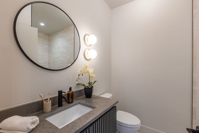 2228 N Kedzie Boulevard CH, Chicago, IL 60647