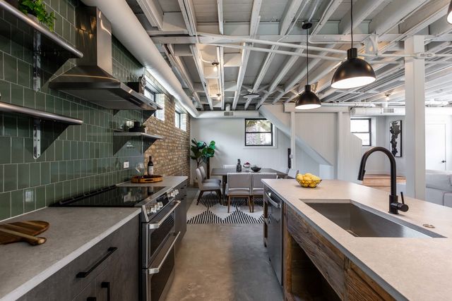 2228 N Kedzie Boulevard CH, Chicago, IL 60647