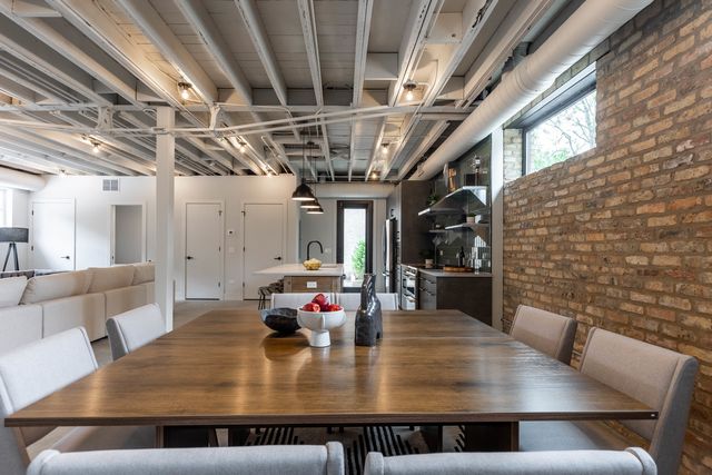 2228 N Kedzie Boulevard CH, Chicago, IL 60647