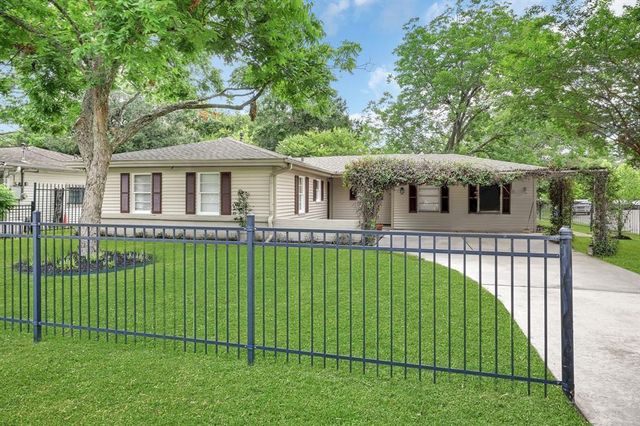 1441 Murray Bay Street, Houston, TX 77080