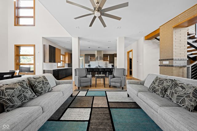 5352 State Road 144, Greenwood, IN 46143