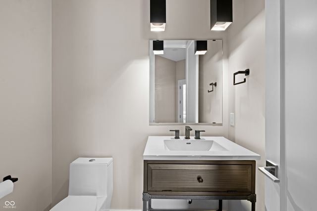 5352 State Road 144, Greenwood, IN 46143