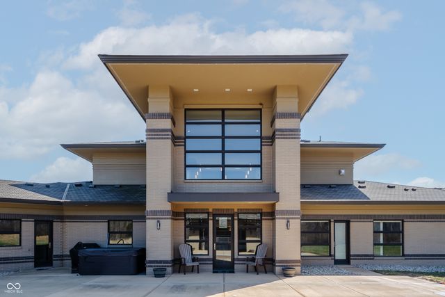 5352 State Road 144, Greenwood, IN 46143