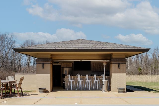 5352 State Road 144, Greenwood, IN 46143