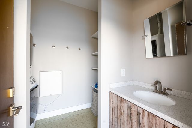 5352 State Road 144, Greenwood, IN 46143