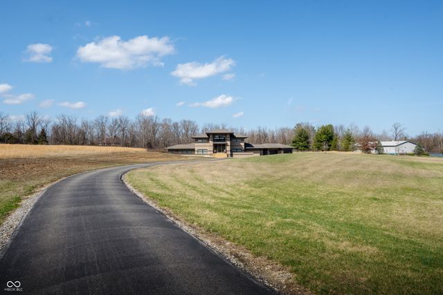 5352 State Road 144, Greenwood, IN 46143