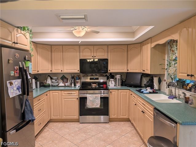 2324 Caladium RD, Fort Myers, FL 33905