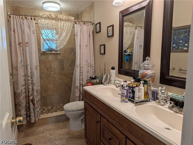2324 Caladium RD, Fort Myers, FL 33905