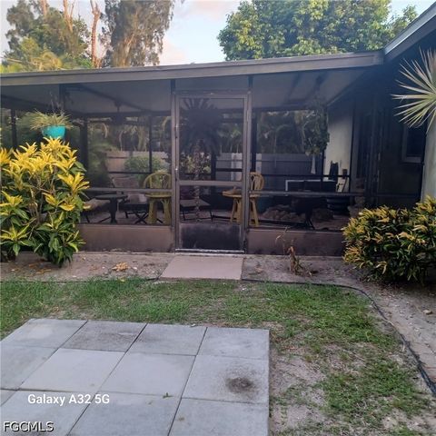 2324 Caladium RD, Fort Myers, FL 33905