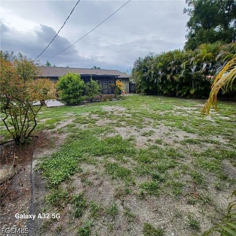 2324 Caladium RD, Fort Myers, FL 33905