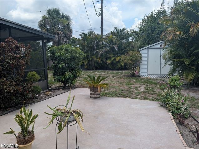 2324 Caladium RD, Fort Myers, FL 33905