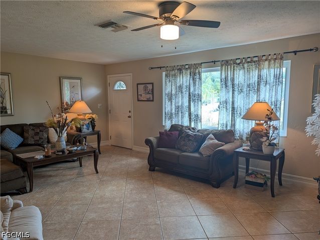 2324 Caladium RD, Fort Myers, FL 33905