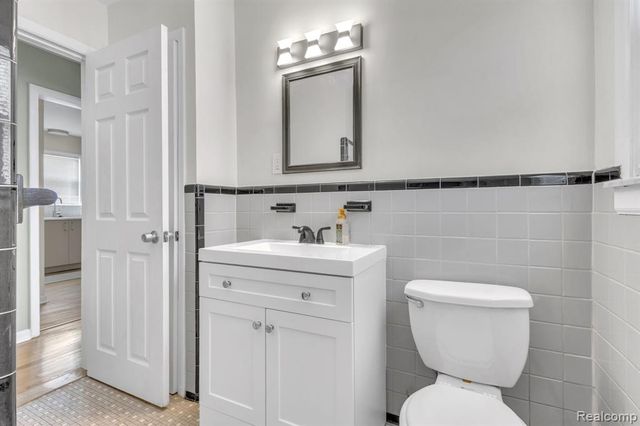 9283 Chatham Avenue, Allen Park, MI 48101