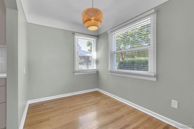 9283 Chatham Avenue, Allen Park, MI 48101