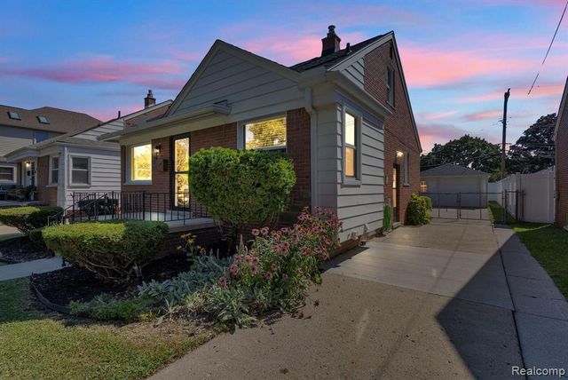 9283 Chatham Avenue, Allen Park, MI 48101