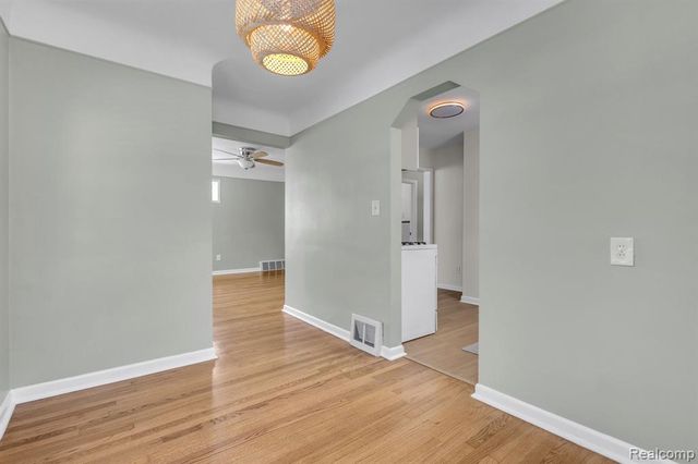 9283 Chatham Avenue, Allen Park, MI 48101