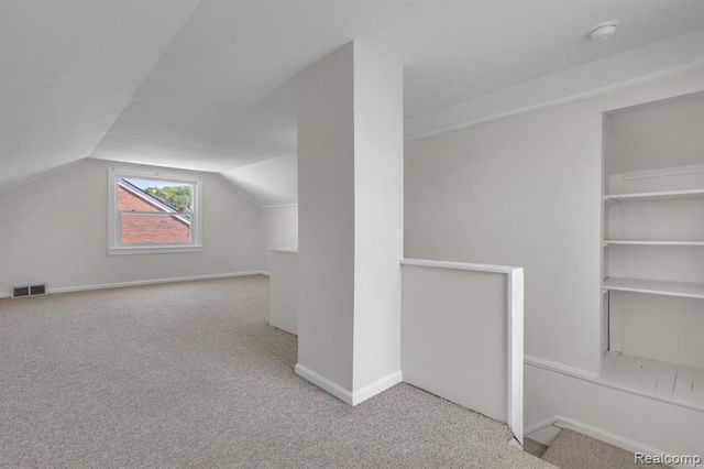 9283 Chatham Avenue, Allen Park, MI 48101