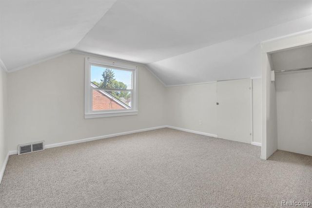9283 Chatham Avenue, Allen Park, MI 48101