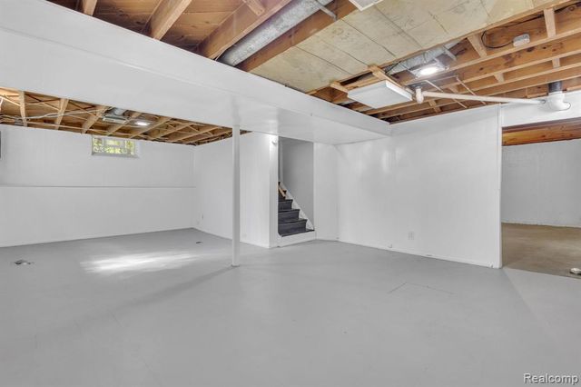 9283 Chatham Avenue, Allen Park, MI 48101