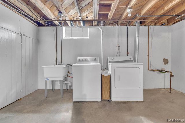 9283 Chatham Avenue, Allen Park, MI 48101