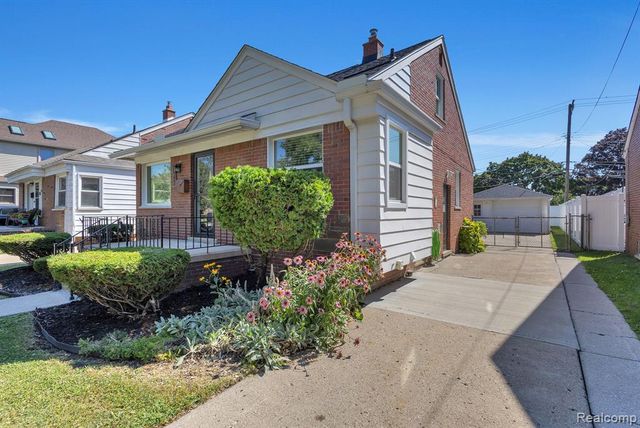 9283 Chatham Avenue, Allen Park, MI 48101