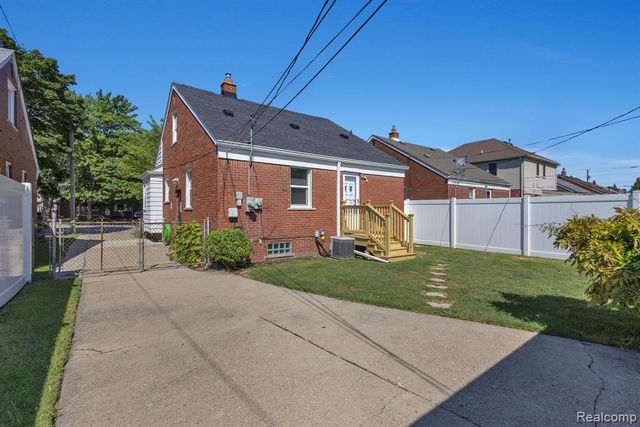 9283 Chatham Avenue, Allen Park, MI 48101