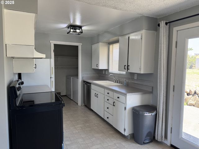 328 ALLISON Way, Goldendale, WA 98620