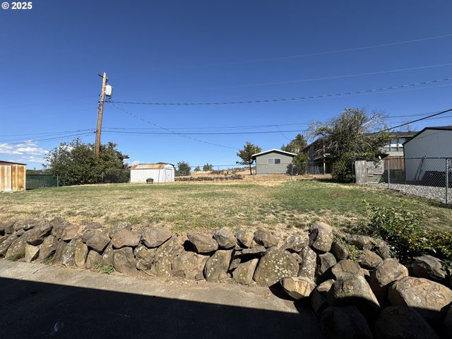 328 ALLISON Way, Goldendale, WA 98620