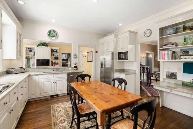 21 Wellington Lane, Belmont, MA 02478