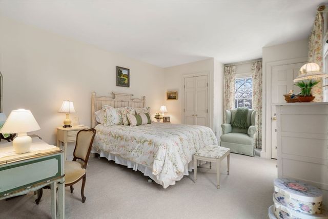 21 Wellington Lane, Belmont, MA 02478