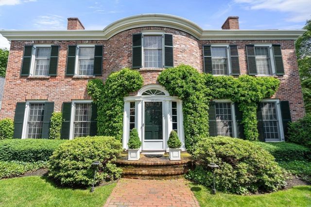 21 Wellington Lane, Belmont, MA 02478