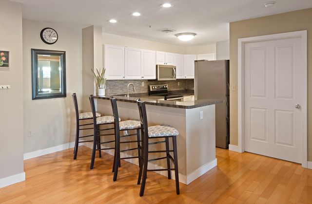 30 Franklin St 124, Malden, MA 02148