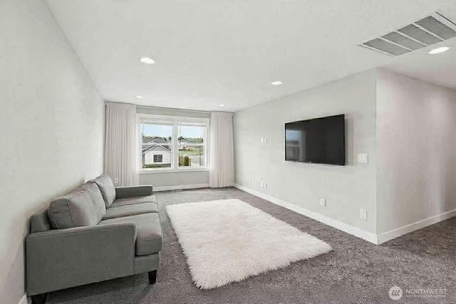 1500 E Nanevicz Avenue, Buckley, WA 98321