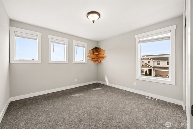 1500 E Nanevicz Avenue, Buckley, WA 98321